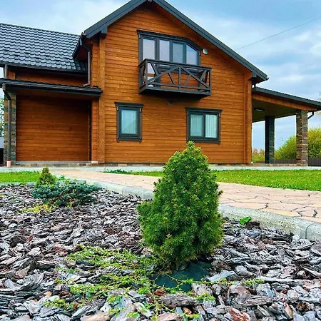 Family House Truskavets Modrjacsi