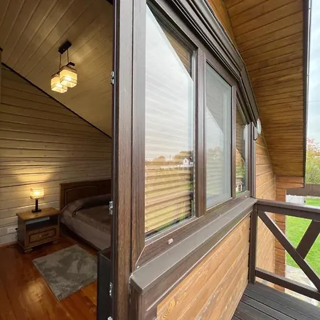 Family House Truskavets Vila Modrjači